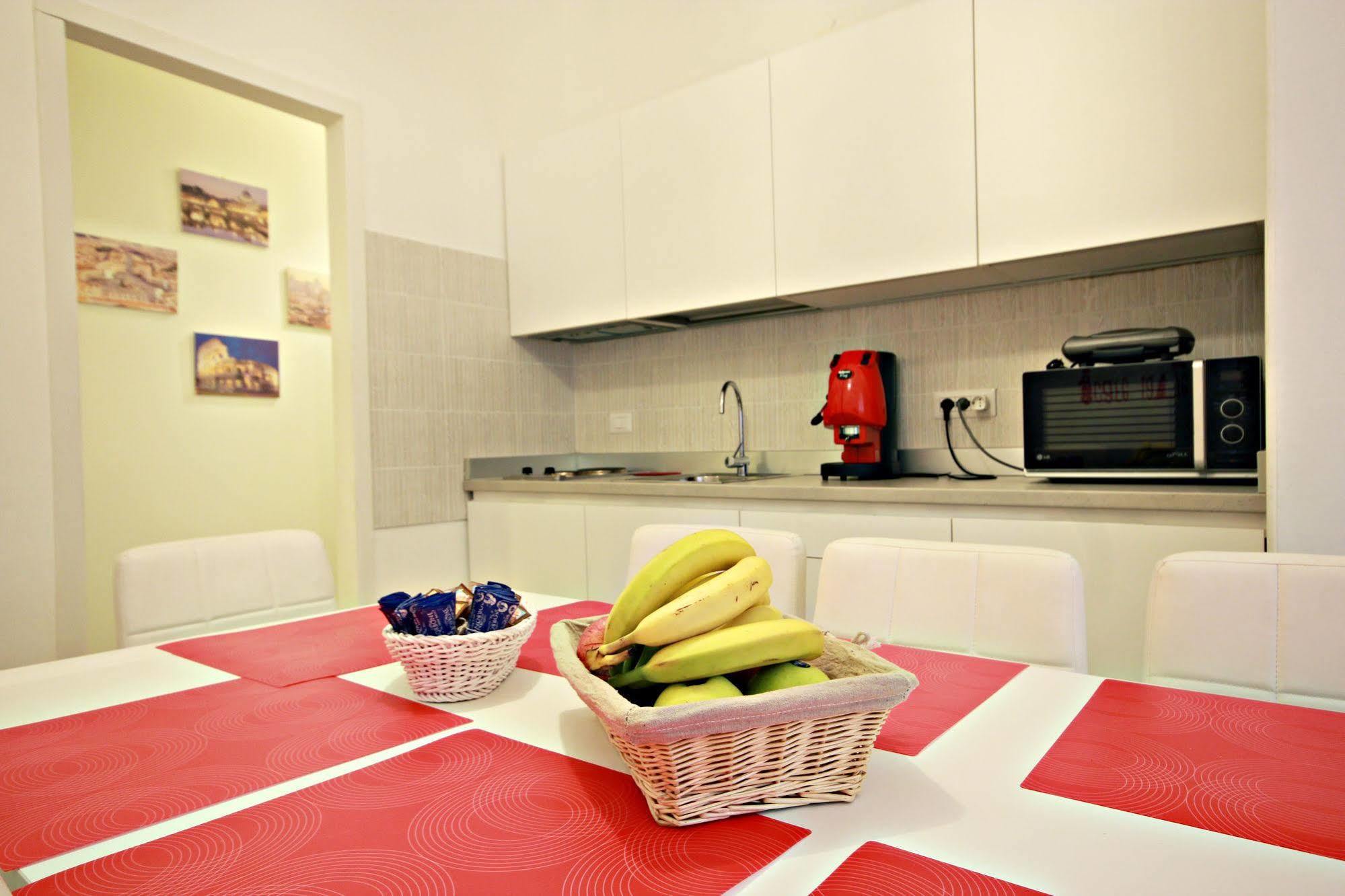 Bed and Breakfast Le Piazze Di Roma Exterior foto